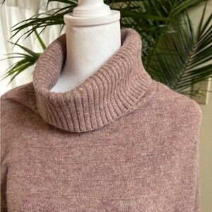 Old Navy Cozy Light Mauve Turtleneck Sweater